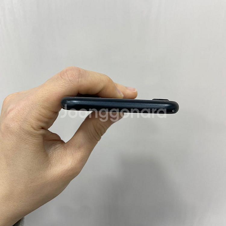 34707 아이폰SE3 64기가 블랙 팝니다 배터리10...--5