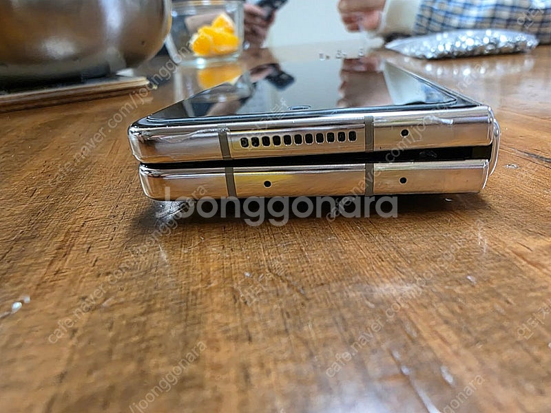 갤럭시폴드4 화이트 512GB--5