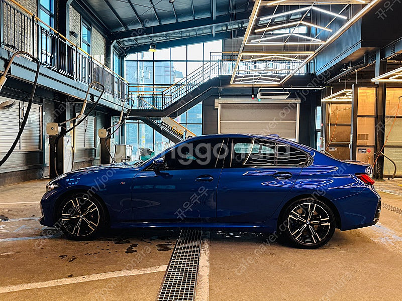 리스 승계 차량 [520만원 승계지원금] BMW 320i M Sport 패키지 초기비용 없습니다.--1