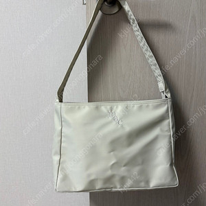 무쿠앤에보니 컴피백 웜그레이 색상