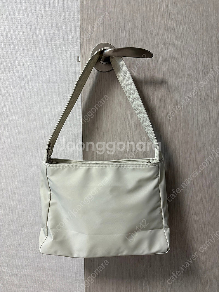 무쿠앤에보니 컴피백 웜그레이 색상--1