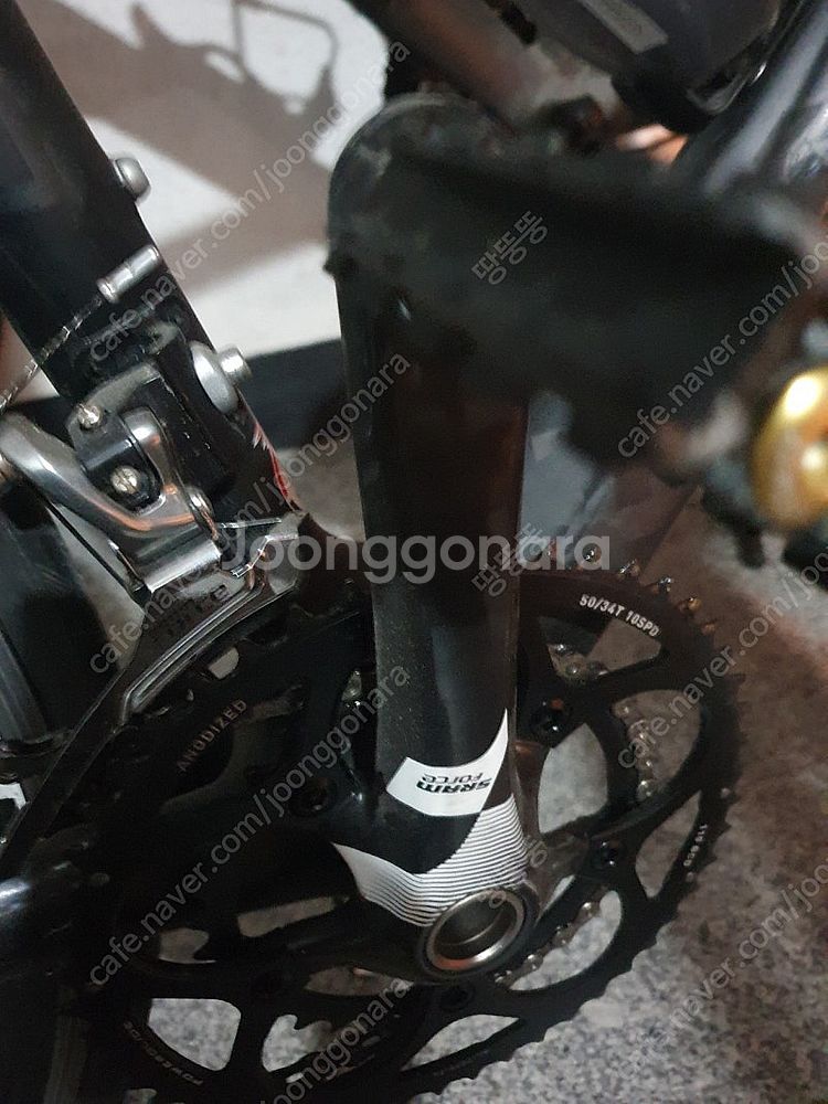 피나렐로 FP 콰트로 로드 자전거--2