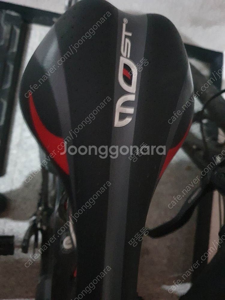 피나렐로 FP 콰트로 로드 자전거--4