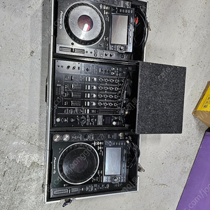 파이오니아 DJM900NEXUS2+CDJ2000NEXUS2 팝니다.(하드케이스포함)