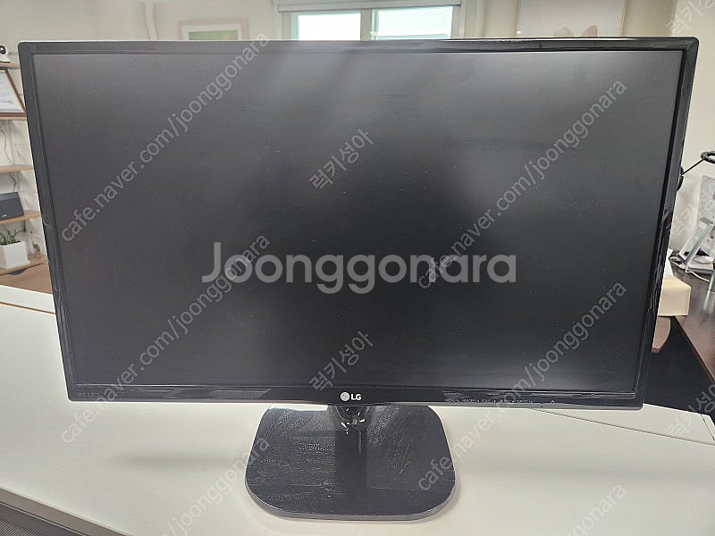 LG 모니터 24인치 모델명 24MP48HQ 판매합니다...--0