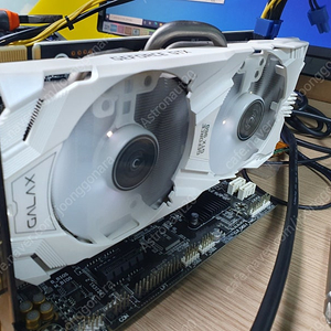 GALAX 갤럭시 GTX960 2GB OC 화이트 그래픽카드 팝니다