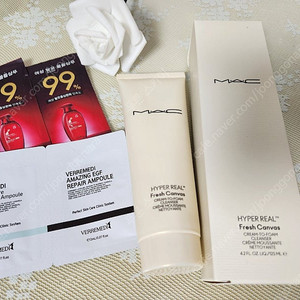 MAC 맥 하이퍼 리얼 폼 클렌저 125ml (증정 )샴푸와 에센스