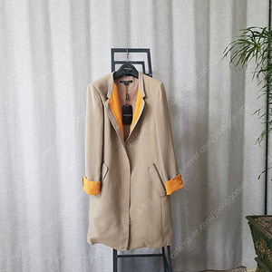 (새상품) 보티젤리 포인트 봄 자켓 (77사이즈)