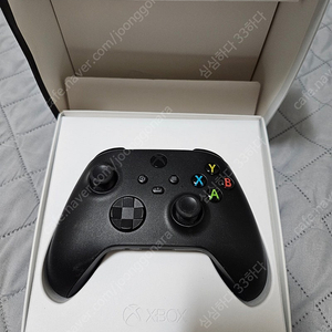 xbox 컨트롤러 4 팝니다.