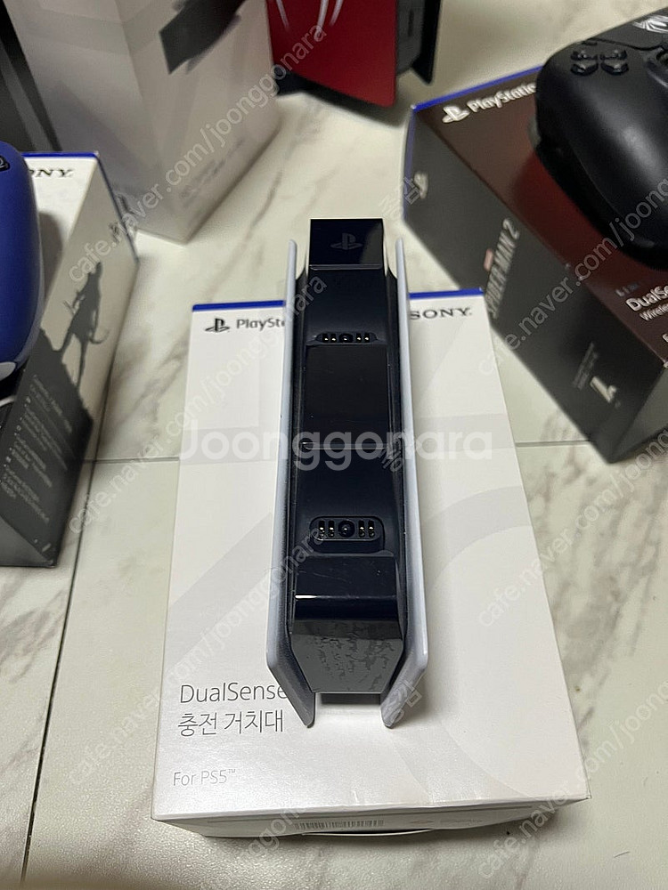 PS5 디지털 + 듀얼센스1,충전기,카메라 판매해요--2