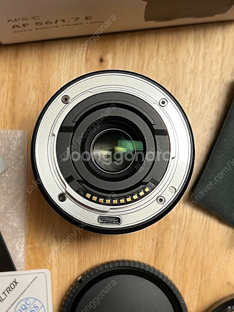 소니E마운트 빌트록스 56mm 1.7--2