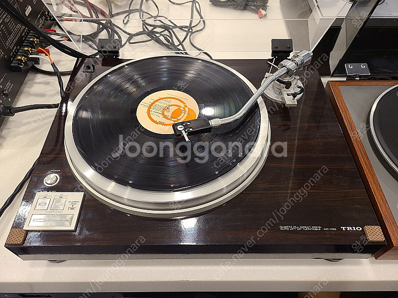 각종 LP 턴테이블 저렴히 판매합니다.--0
