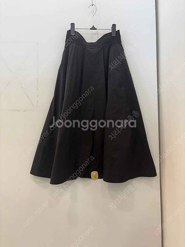 한섬 시스템 사그락 소재 플레어 밴딩 스커트--0