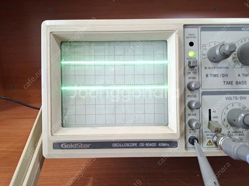 Goldstar OS-9040D Oscilloscope...--1