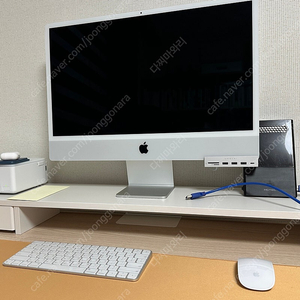 애플 아이맥21년식 iMac 24인치 M1 실버 풀박스 팝니다. USB허브포함 A+급