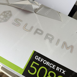 Rtx5080 슈프림 미개봉 판매합니다.