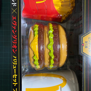 맥도날드 X 에반게리온 판매