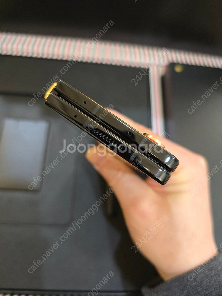 갤럭시Z폴드5톰브라운에디션512gb 국내판풀세트단순개봉...--8