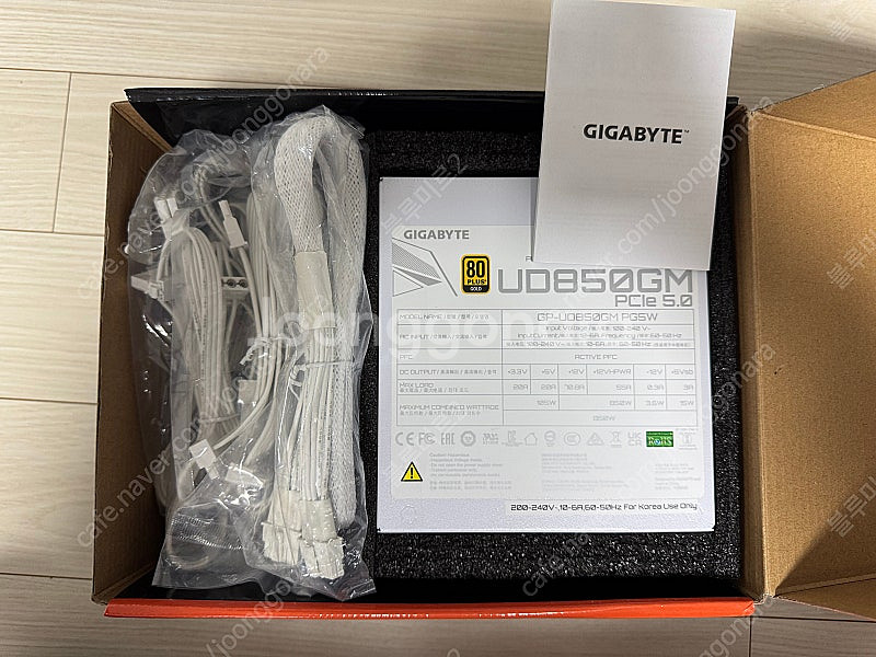 기가바이트 850W 80PLUS 골드 풀모듈러 화이트 ...--1