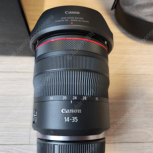 캐논코리아 정품 rf14-35 rf 14-35mm f4 L is usm , rf50mm rf 50mm f1.8 stm 알쩜팔 둘다 a급 렌즈 판매합니다.