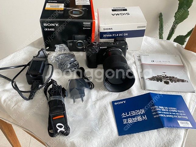 바디 소니a6400, 렌즈 시그마 정품 30mm f1....--0