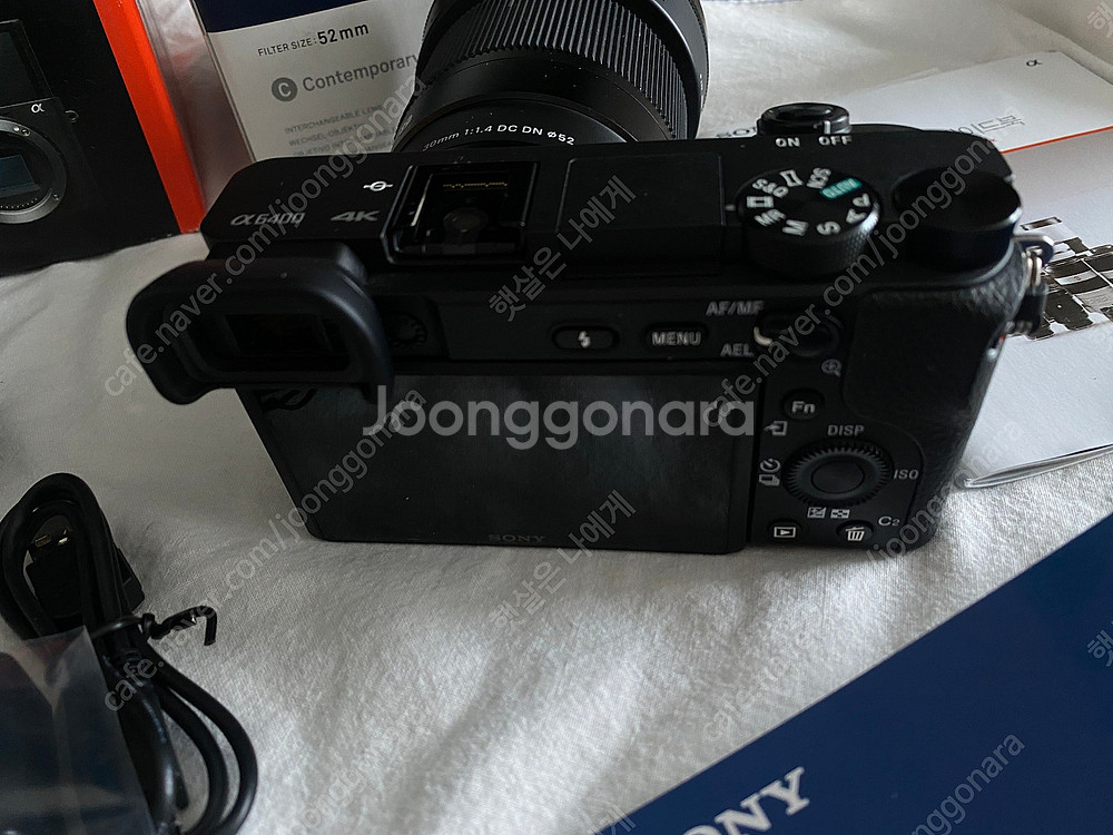 바디 소니a6400, 렌즈 시그마 정품 30mm f1....--2