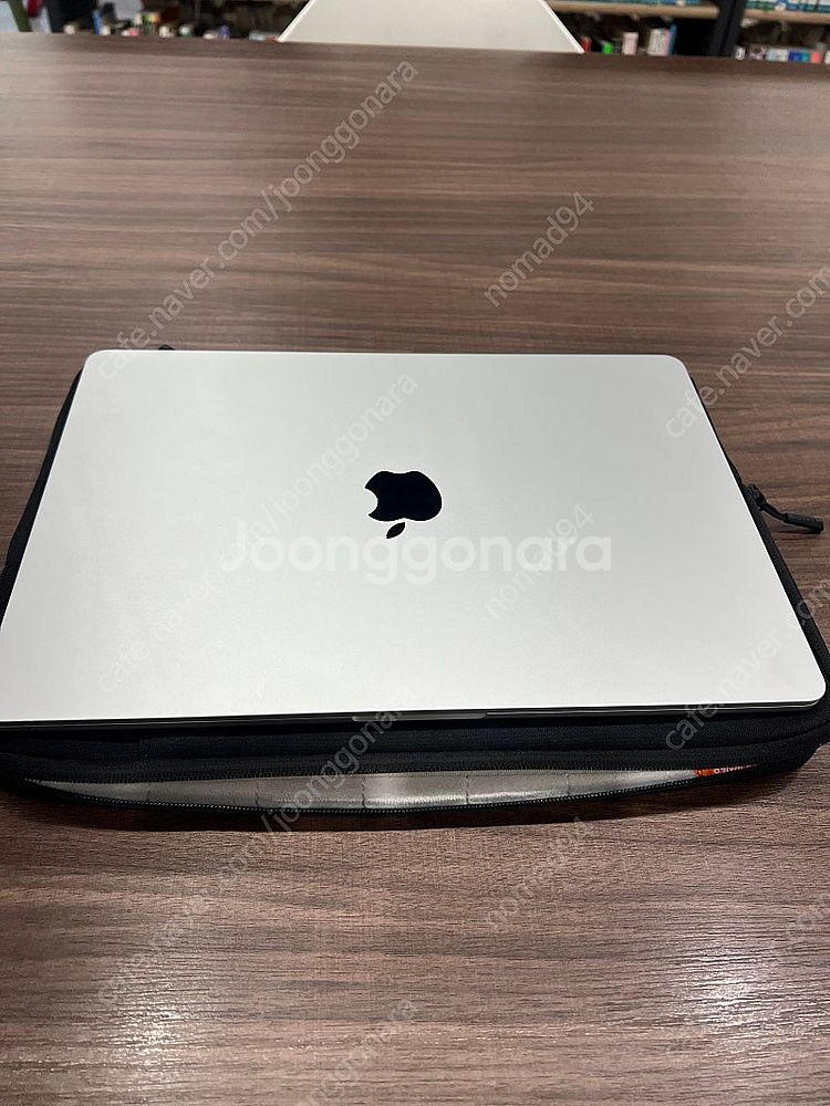 맥북 M2 15인치 실버 16gb/256--0