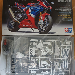 타미야 오토바이 CBR1000RRR 프라모델