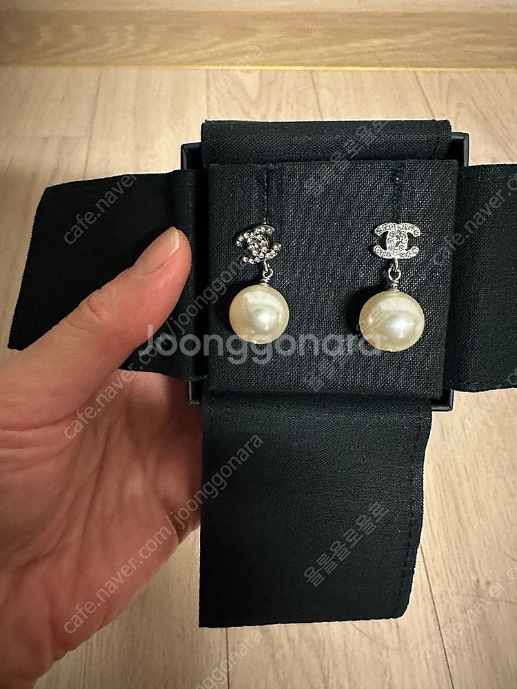 (정품) 샤넬 진주 드롭 귀걸이 이어링 A36138 판...--1