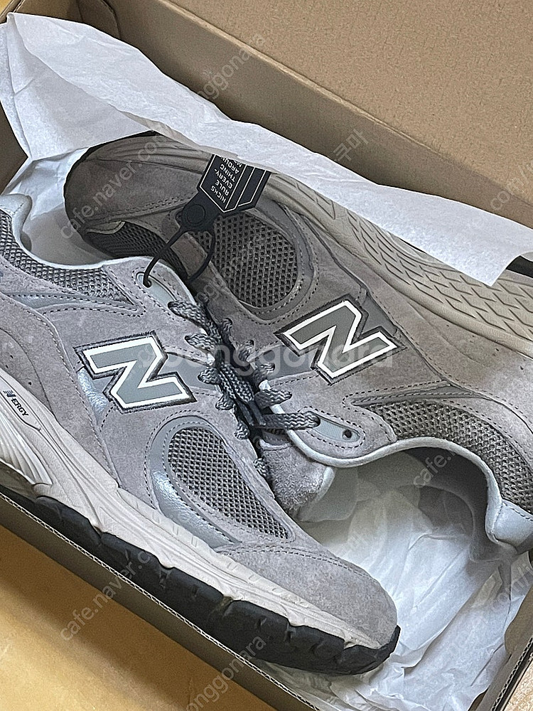 뉴발란스 2002R Grey 270--0