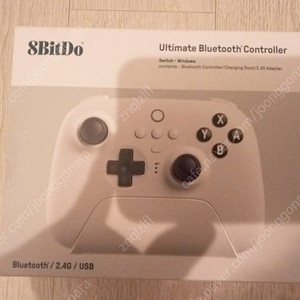 8BitDo 얼티메이트 조이패드 컨트롤러 무선 게임패드 NS버전 화이트 = 40,000원