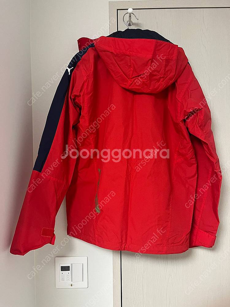 아스날 바람막이(퓨마), 아스날 스타디움 자켓 팝니다....--1