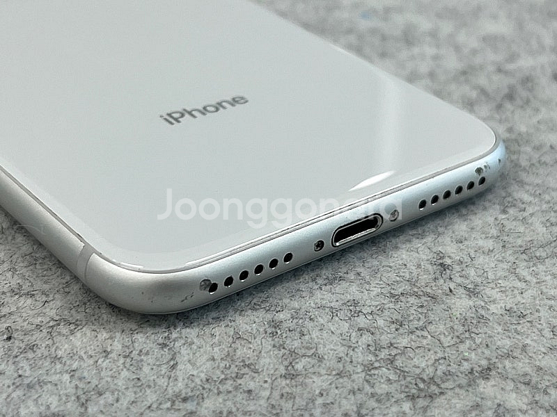 (자급제)아이폰8 실버 64G 배터리효율 83% 미파손...--8