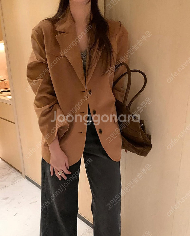 [새상품 F(44-77)] 포스터 스웨이드 루즈핏 자켓--0