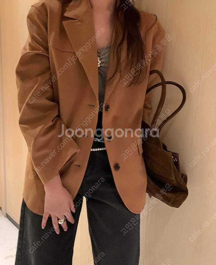 [새상품 F(44-77)] 포스터 스웨이드 루즈핏 자켓--1
