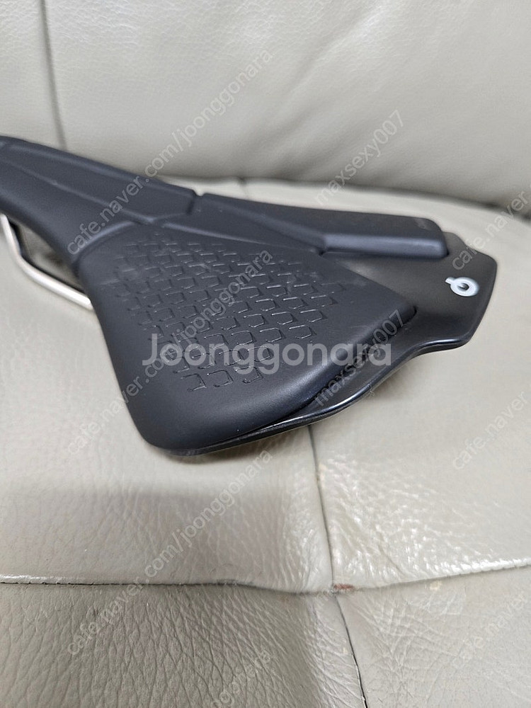 프롤로고 스크래치 m5 안장140mm 티탄레일--2
