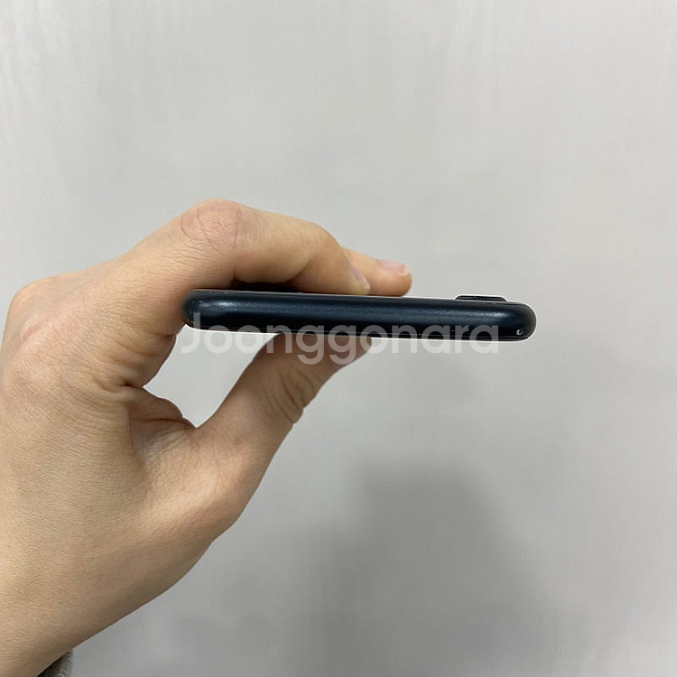 34707 아이폰SE3 64기가 블랙 팝니다 배터리10...--5