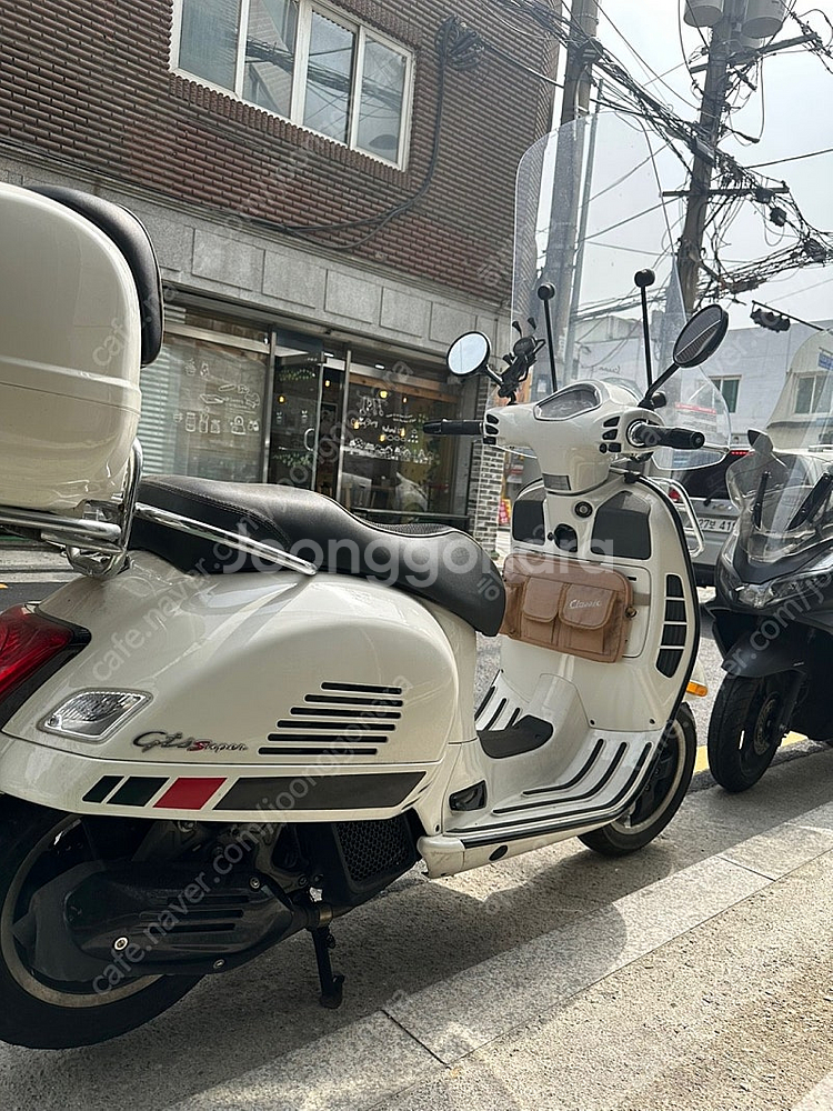 베스파 gts 125 슈퍼 ABS 18년식 풀옵션--1