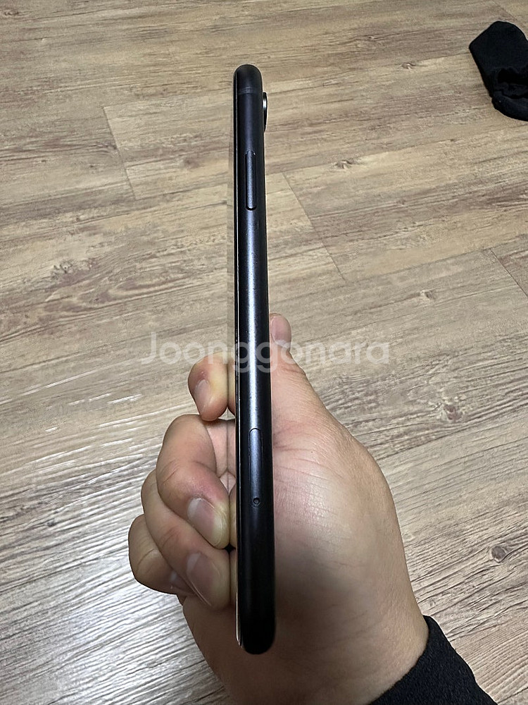 아이폰 XR 128GB 블랙 팝니다--2