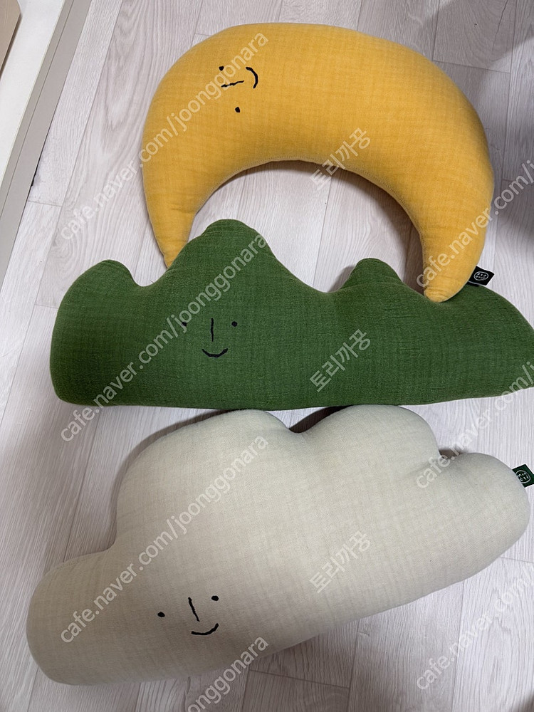 몬에떼 쿠션 3개--1