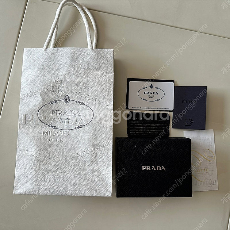 프라다 아코디언 카드 지갑--1