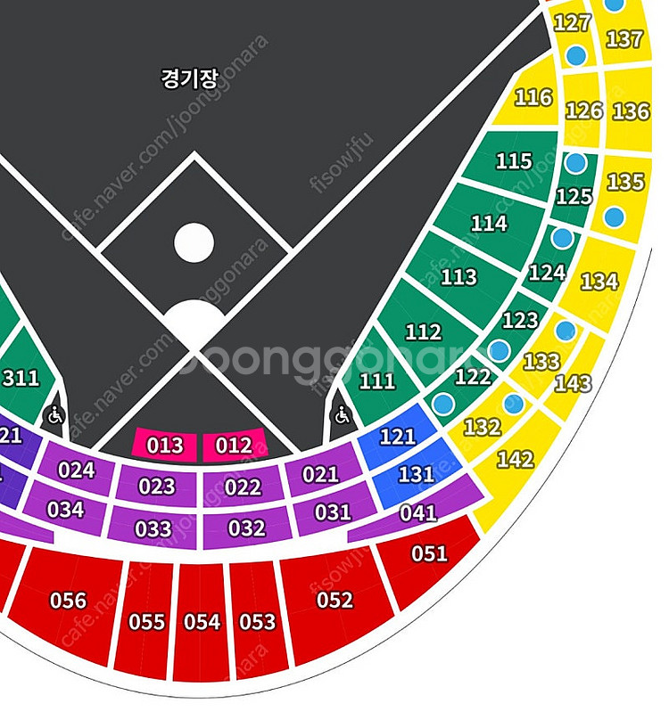 롯데자이언츠 3월 30일 중앙상단석 2연석 바람막이증정--0