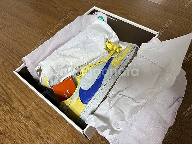 조던 트래비스스캇 카나리 265 팝니다.--2