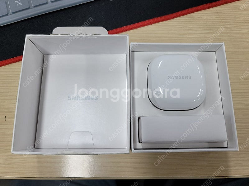 갤럭시버즈FE 화이트 팝니다(판메완료)--0