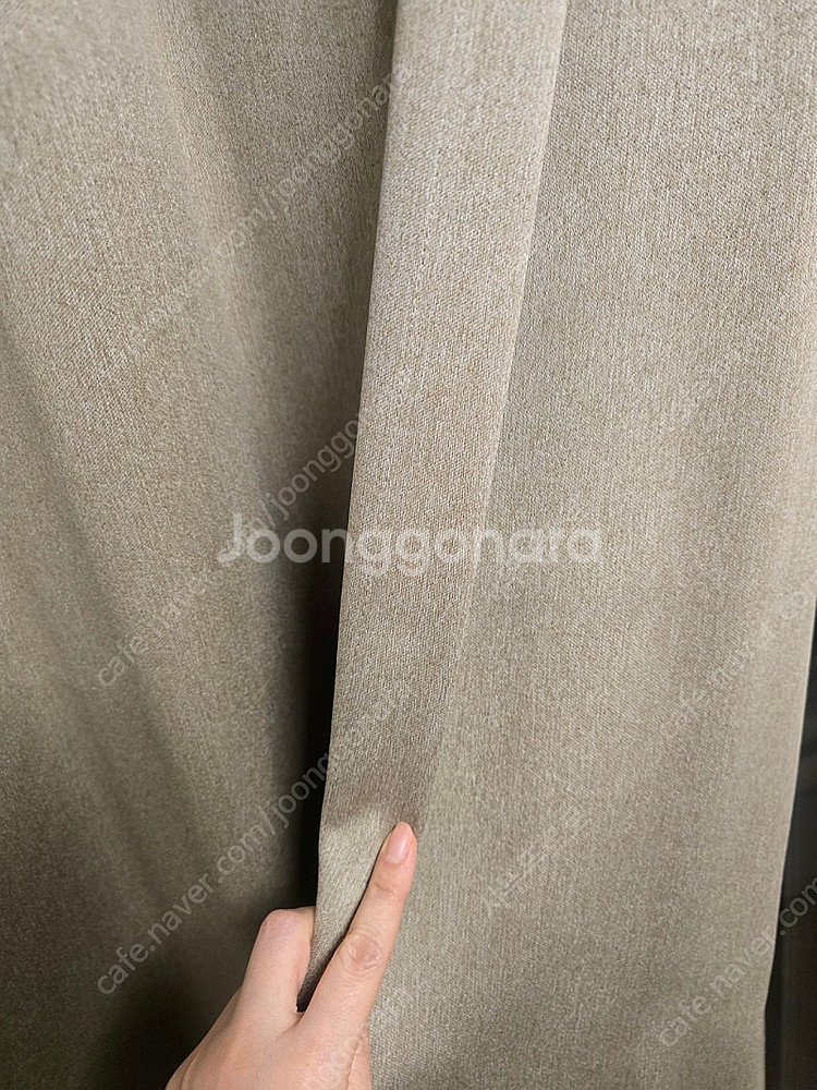 베이지 커텐 새상품 가로280*세로243. 형상가공--1
