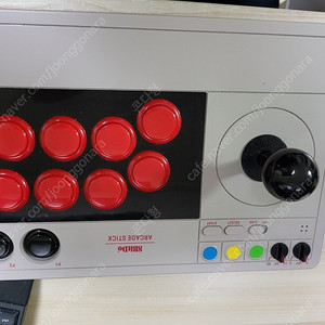 8bitdo 아케이드 스틱 팝니다.