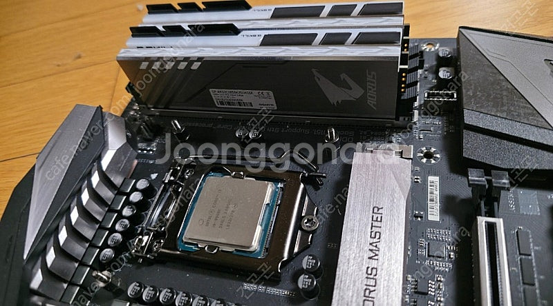 i9-9990k + z390 어로스 마스터 + 램 32...--1