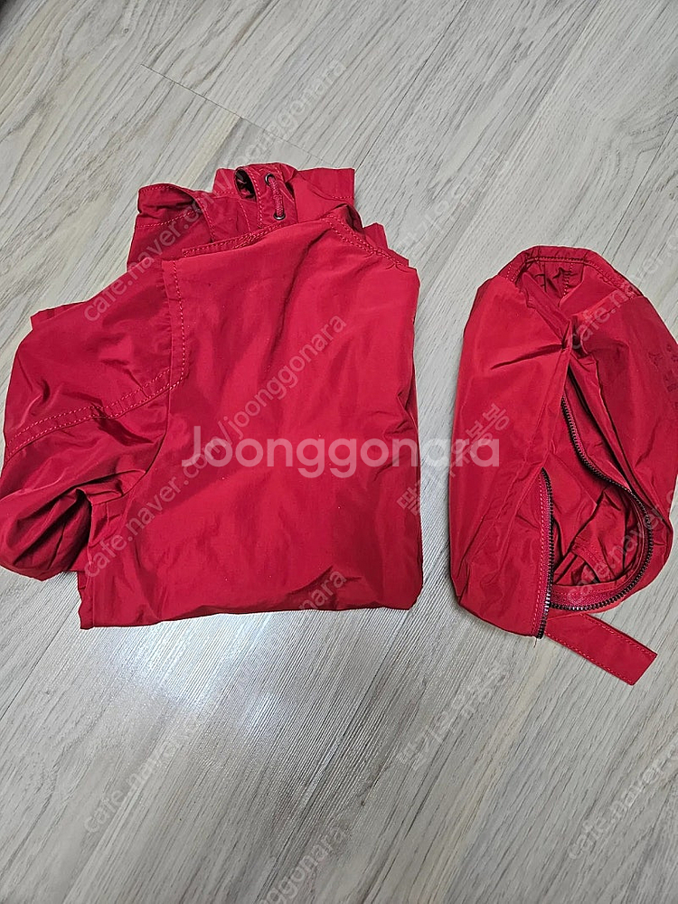 버버리 바람막이 8y--2