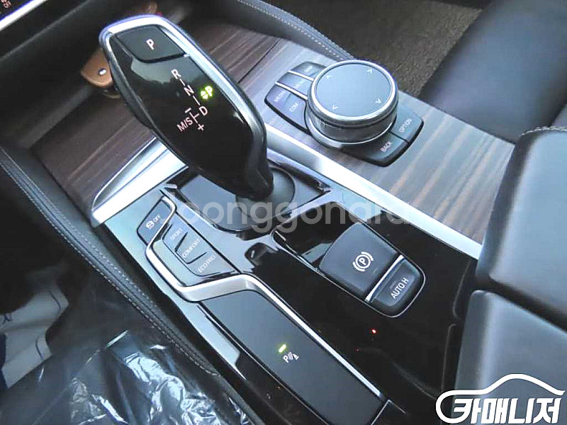 [BMW]5시리즈 (G30) 520d xDrive 럭셔...--5