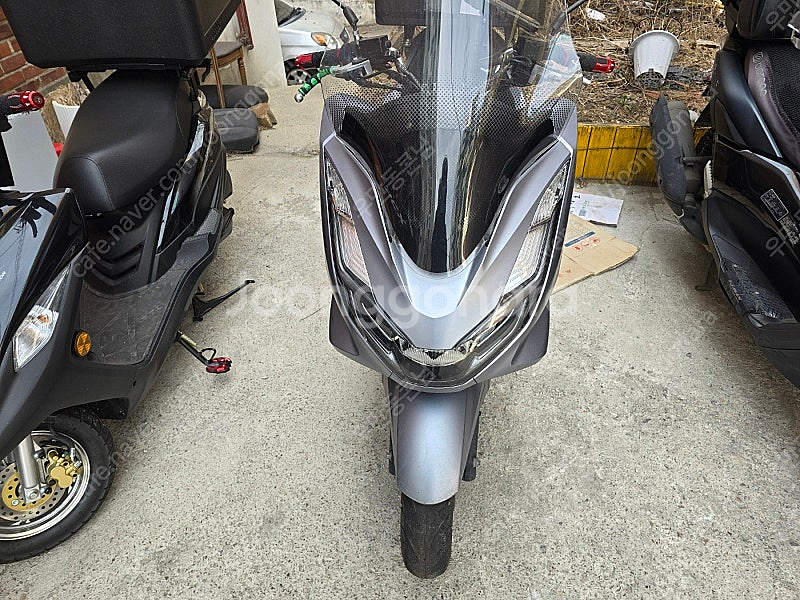 2022년식 pcx125 팝니다--5